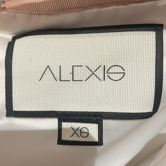 Alexis romper Xs - Picture 3 of 6